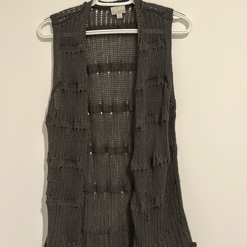 Holistia sweater vest throw on. Makes any outfit better !!! I love these size L